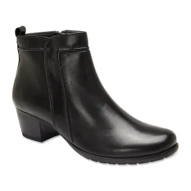 Boston Boot in Black Leather