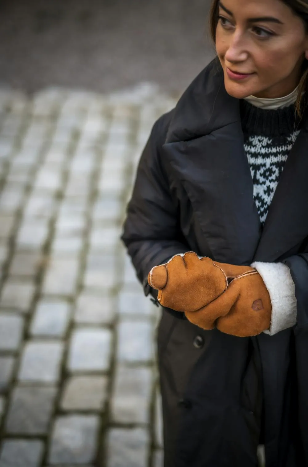 Hestra Sheepskin Mitten in Cork